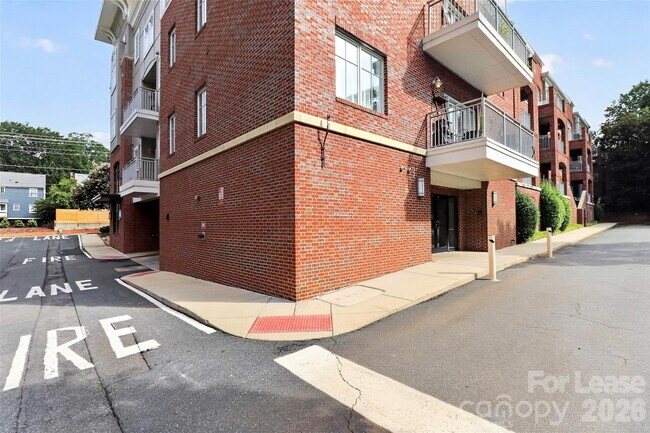 Building Photo - 1829 Kenilworth Ave