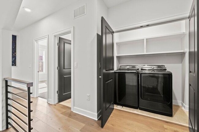Building Photo - 297 Auden Ave