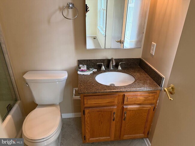 Building Photo - 34 Woodbrook Dr