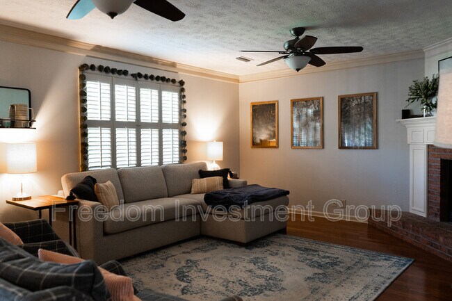 Building Photo - 1000 Harbour Shore Dr