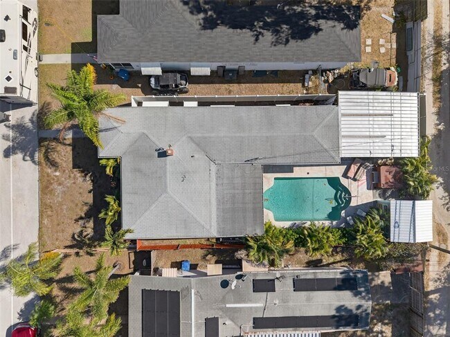 Building Photo - 2444 34th Ave N