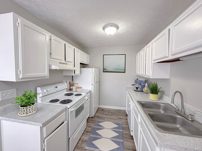 Building Photo - Rand Stockton Apartment Homes