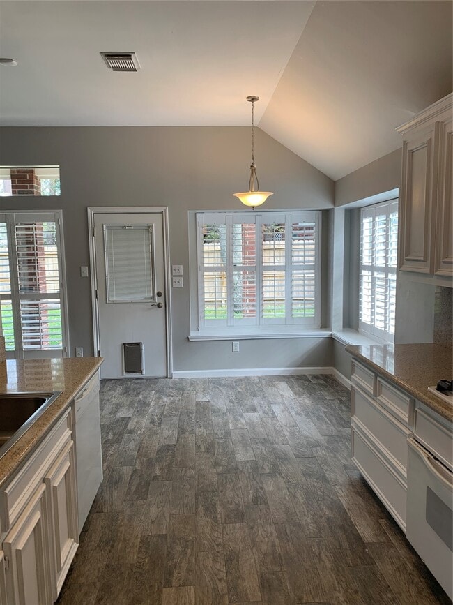 Building Photo - 18418 Sailfish Cove Dr