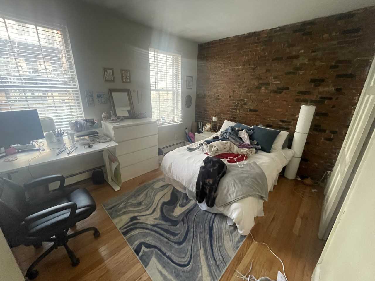 Building Photo - 83 Waltham St