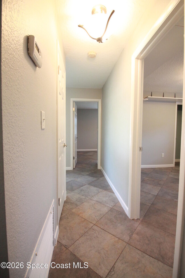 Building Photo - 3325 Elizabeth St