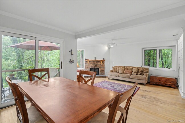 Building Photo - 811 Eagle Bay Dr
