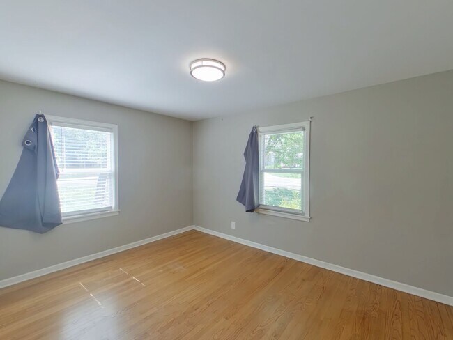 Building Photo - 430 N Jackson Heights St