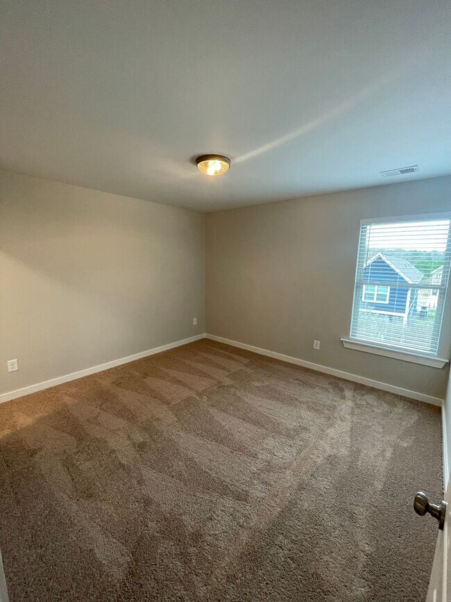 Building Photo - Home for Rent in Calera, AL!!! Available to View Now!!!