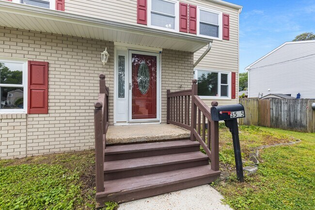 Building Photo - 3505 Hilber St