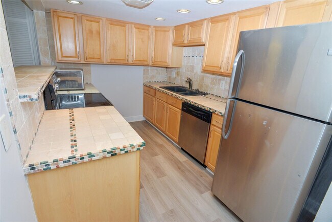 Building Photo - 1401 S Federal Hwy