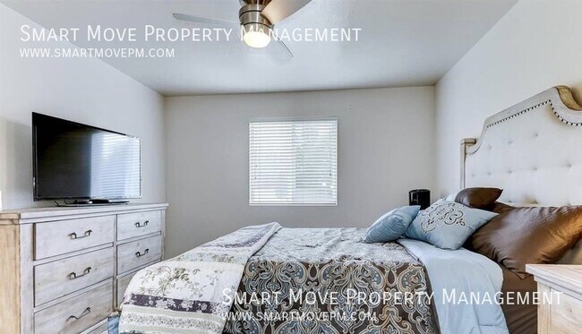 Building Photo - 5444 S Pepperridge Way