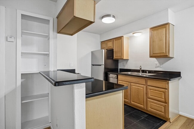 Building Photo - 2206 Mason St