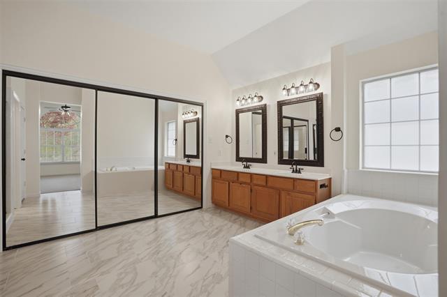 Building Photo - 6613 Barclay Ln