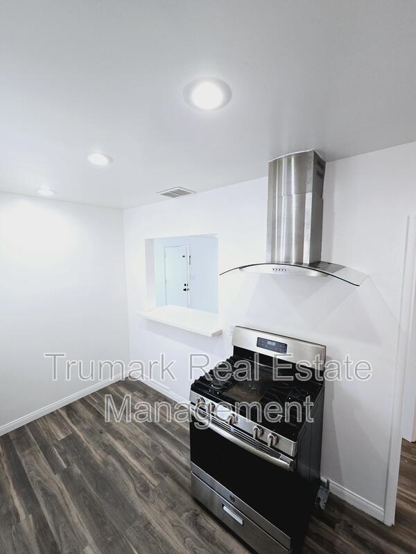 Building Photo - 525 E Harvard Rd