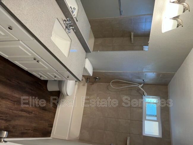 Building Photo - 121 Madison Ave