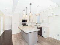 Building Photo - 1141 Pugsley Ave