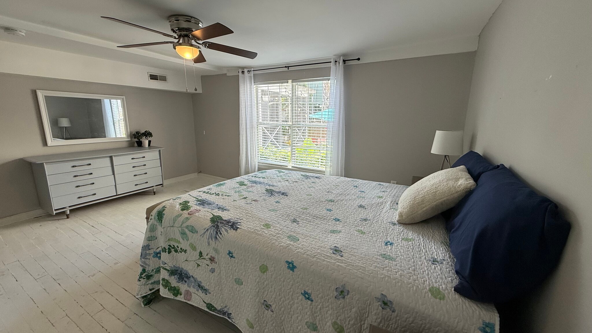 Building Photo - 286 Ashley Ave