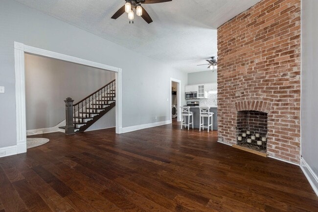 Building Photo - 1203 S Preston St