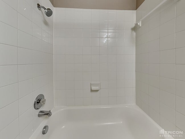 Building Photo - 210 Teron Dr