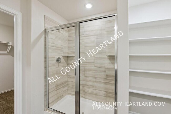 Building Photo - 3425 Molly Dr