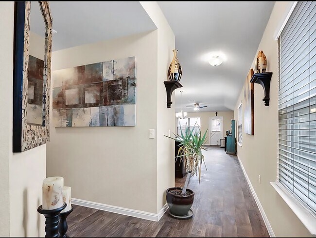 Building Photo - 124 Dunlin Ln
