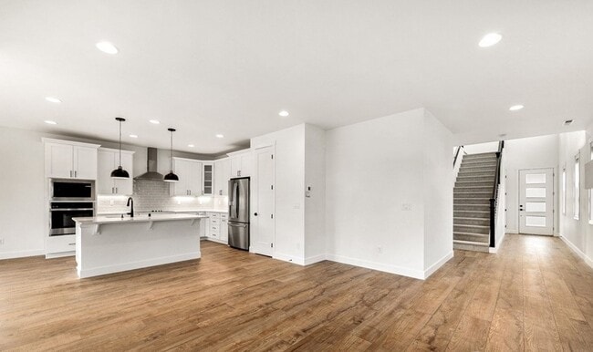 Building Photo - Gorgeous large 4 bedroom home in Tehaleh a...