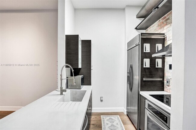 Building Photo - 550 Okeechobee Blvd