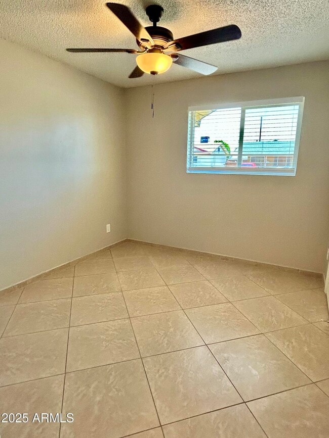 Building Photo - 4024 W Las Palmaritas Dr