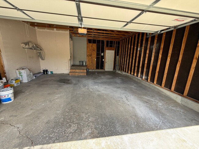 Building Photo - Twin Home For Rent
