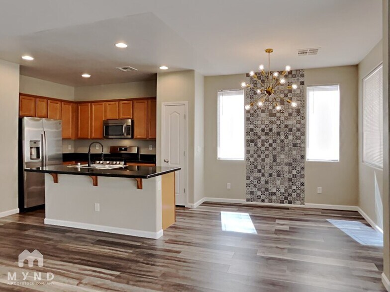 Building Photo - 8041 San Mateo St