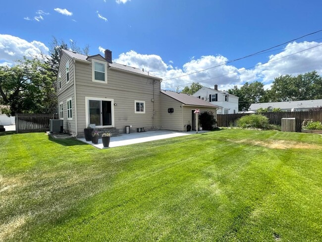 Building Photo - Beautifully Updated 4-Bedroom Home in the ...