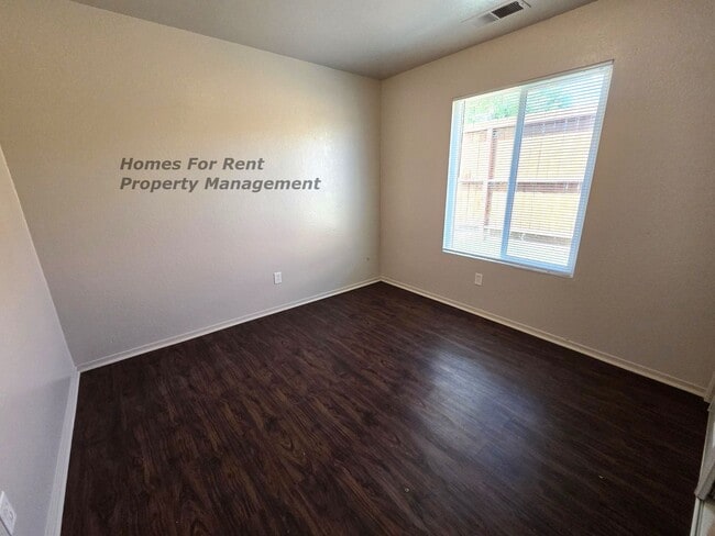 Building Photo - 821 Mohoff Ct