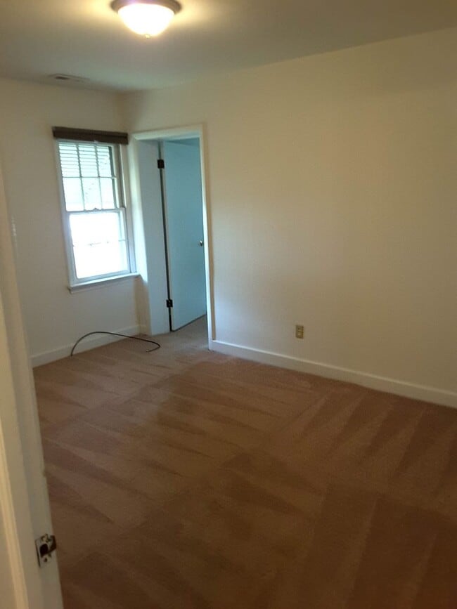 Building Photo - Nelson Park