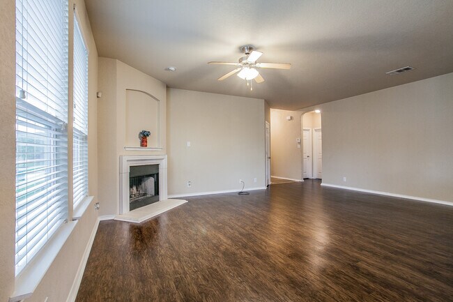 Building Photo - 5946 Pearl Pass
