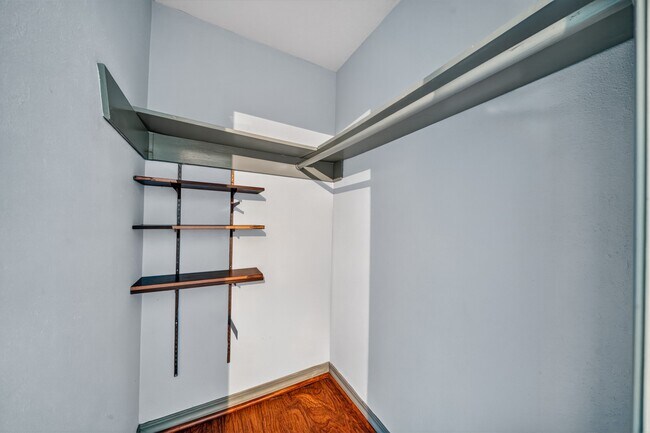 Building Photo - 5725 Melanite Ave