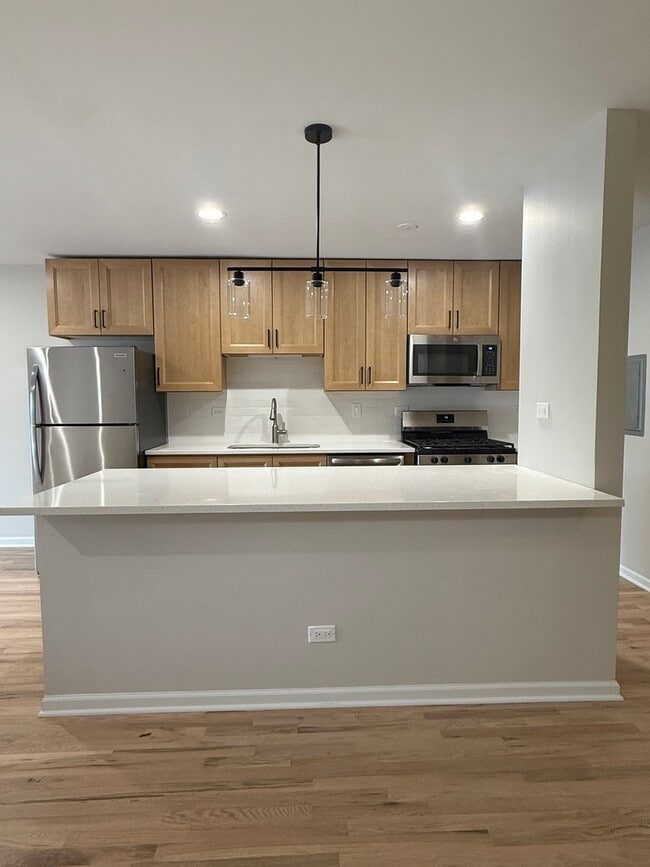 Building Photo - 2411 N Kennicott Dr