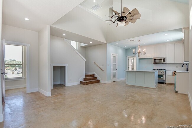 Building Photo - 1702 Gruene Vineyard Crossing