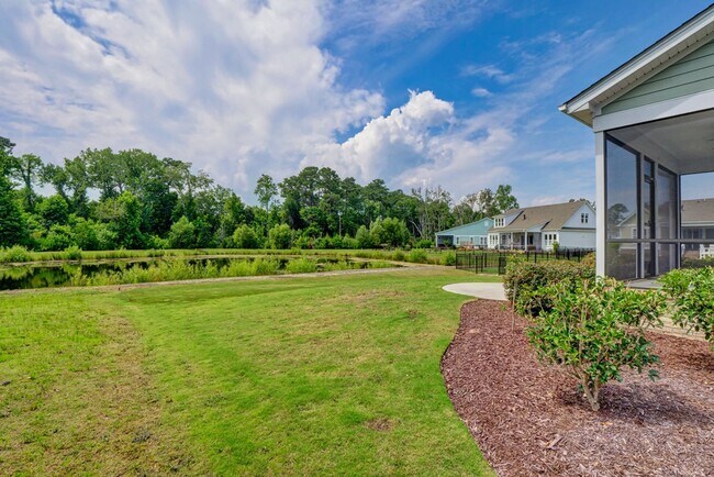 Building Photo - CATHERINES' COVE - Located off Bayshore Dr...