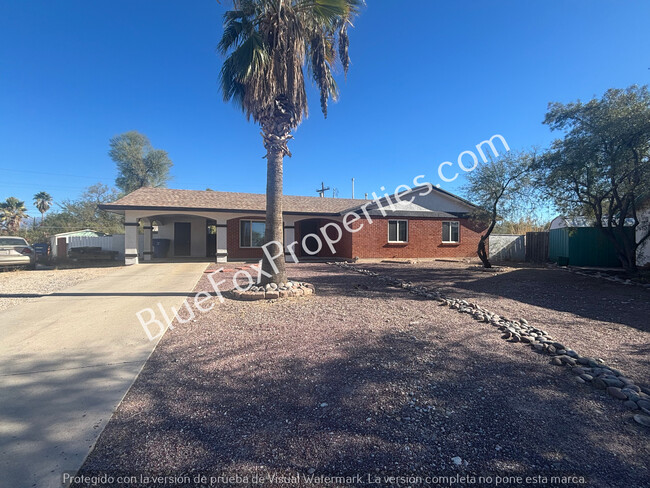 Building Photo - Charming 3 Bedroom and 2 Bath Home