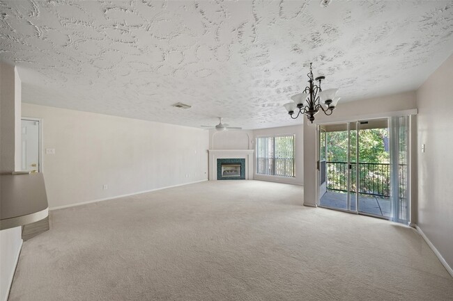 Building Photo - 8051 Bay Branch Dr