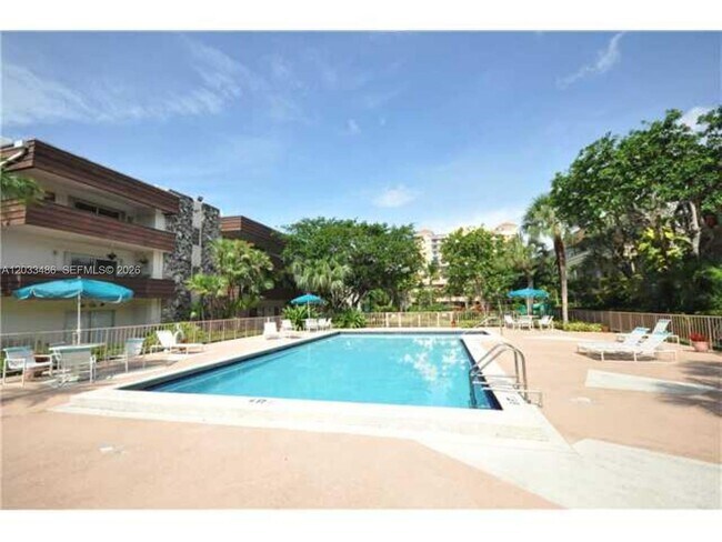 Building Photo - 8335 SW 72nd Ave