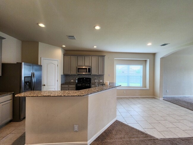 Building Photo - 2119 Del Mar Dr