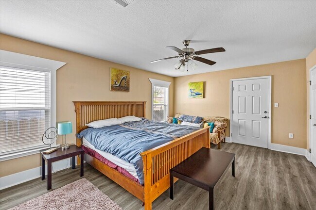 Building Photo - 2823 Avenue Q