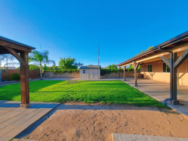 Building Photo - Move in Special: $500 Off the 1st Month's Rent – Stunning and Spacious Home – Don't Miss This!