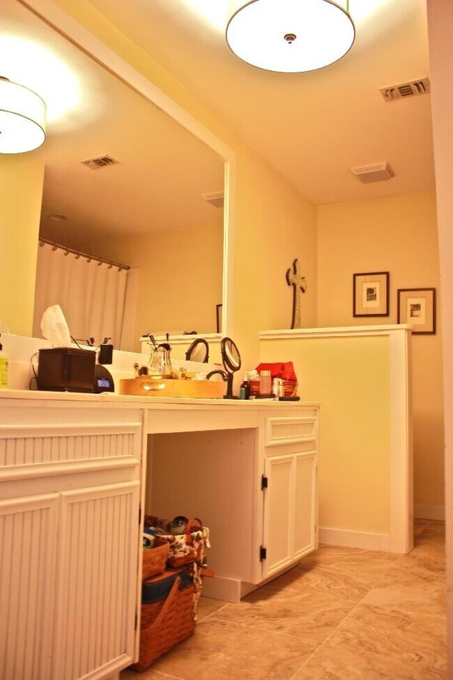 Building Photo - 122 Lynne Therese Cir