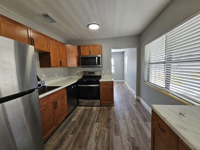 Building Photo - Fully fenced in Titusville