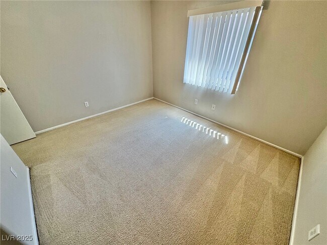 Building Photo - 5323 Estornino Ave