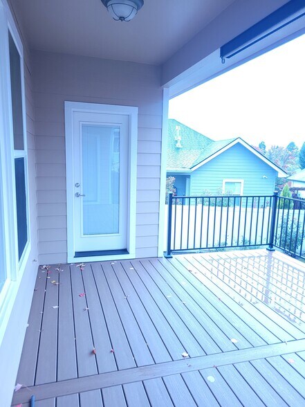 Building Photo - 396 Patricia Ln