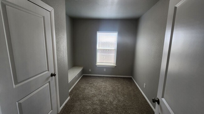 Building Photo - PALO ALTO HEIGHTS- 3bedroom 2 bath Home