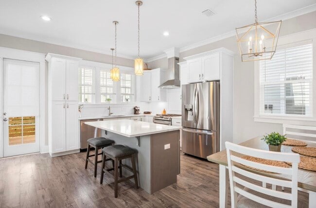 Building Photo - 219 Rearden Way